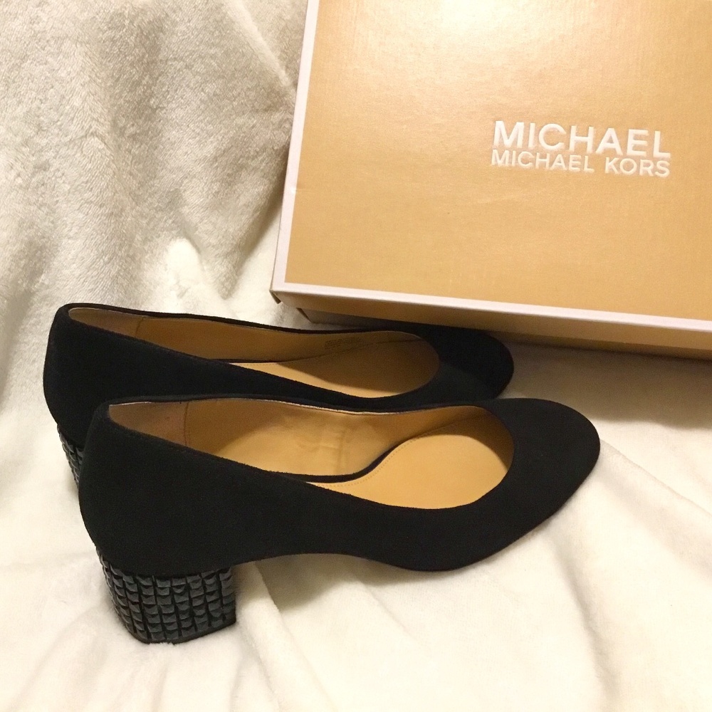 Michael Kors Kitten Pump